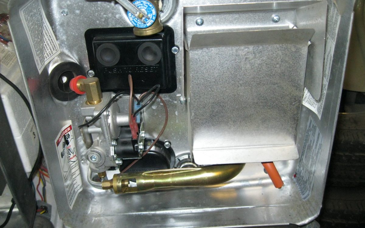 SW6DE Suburban 6 gallon LP&110v w/electronic ignition water heater